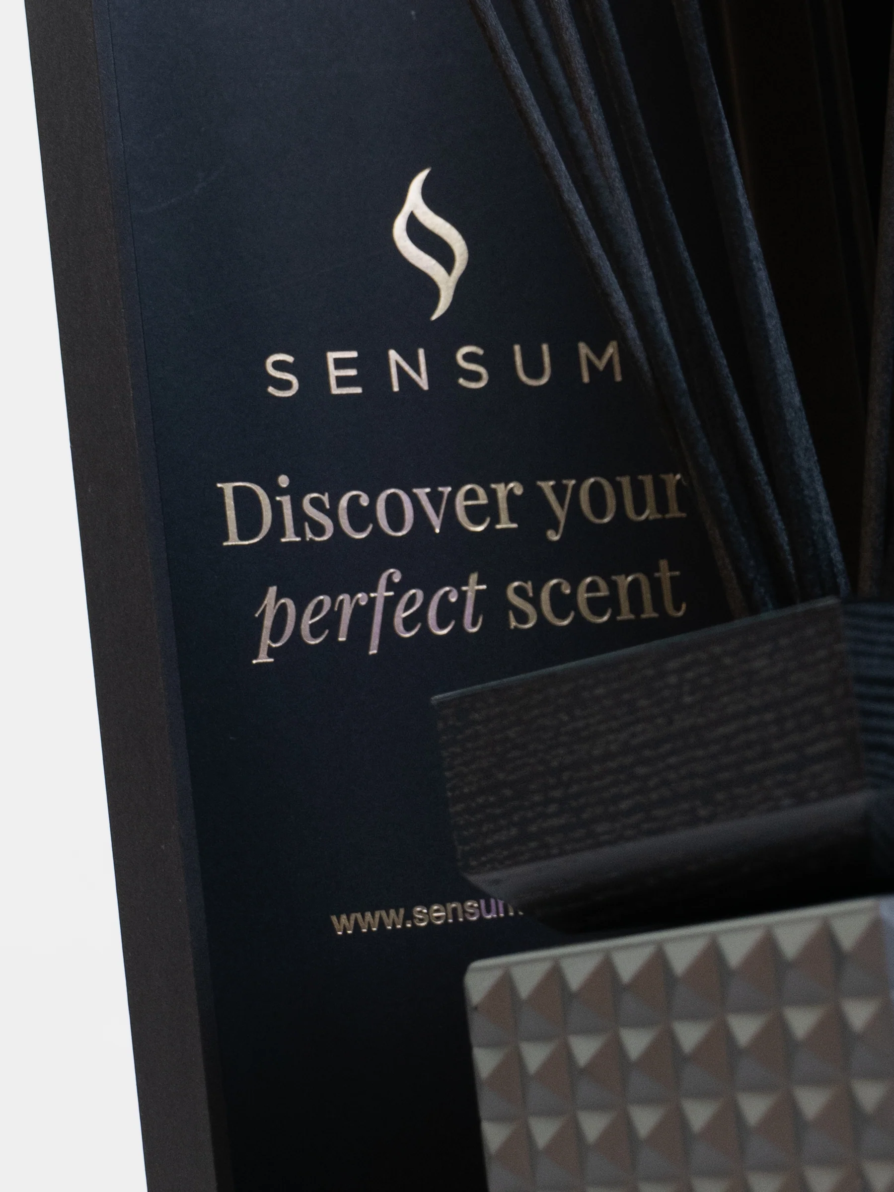 Midnight Noir - Sensum Reed Diffuser (1000ml) - Image 6