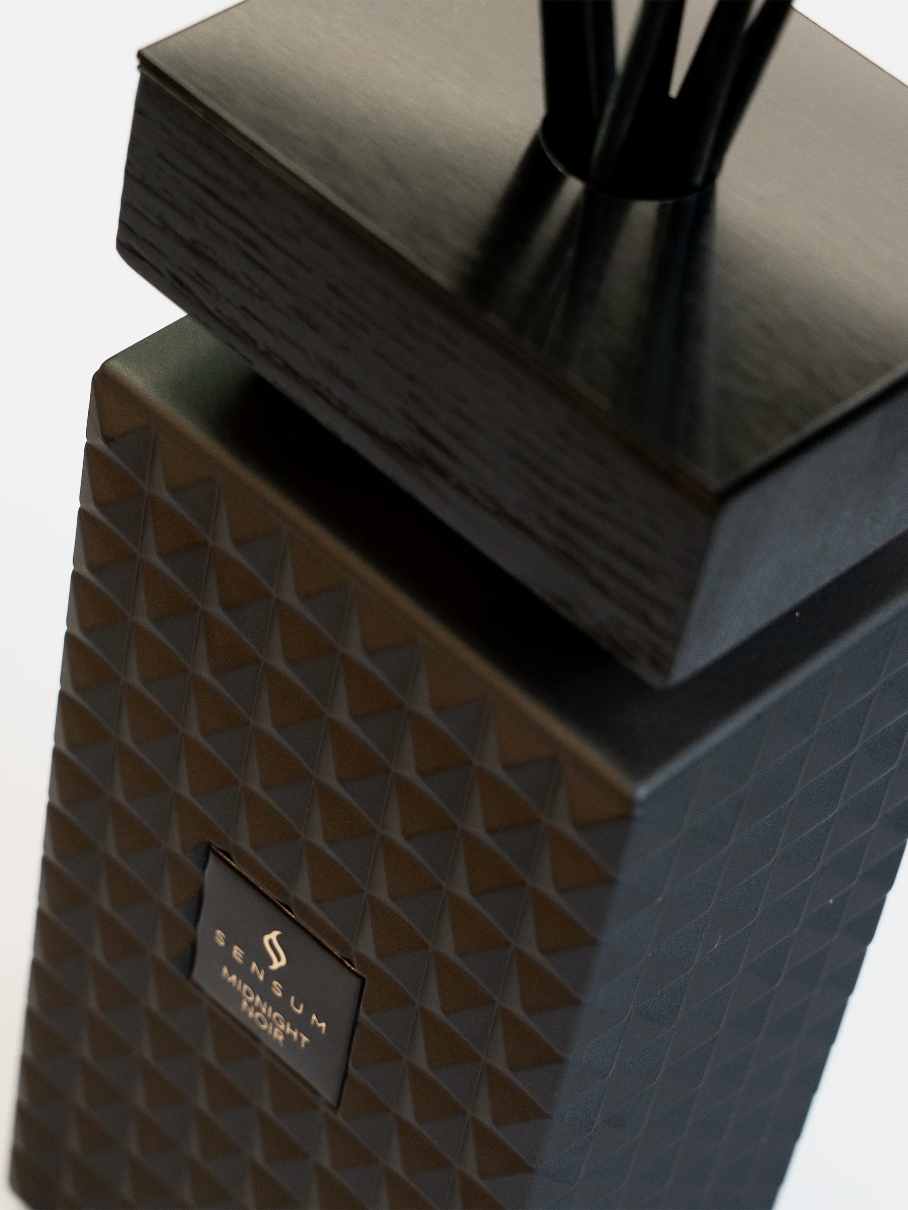 Midnight Noir - Sensum Reed Diffuser (1000ml) - Image 7